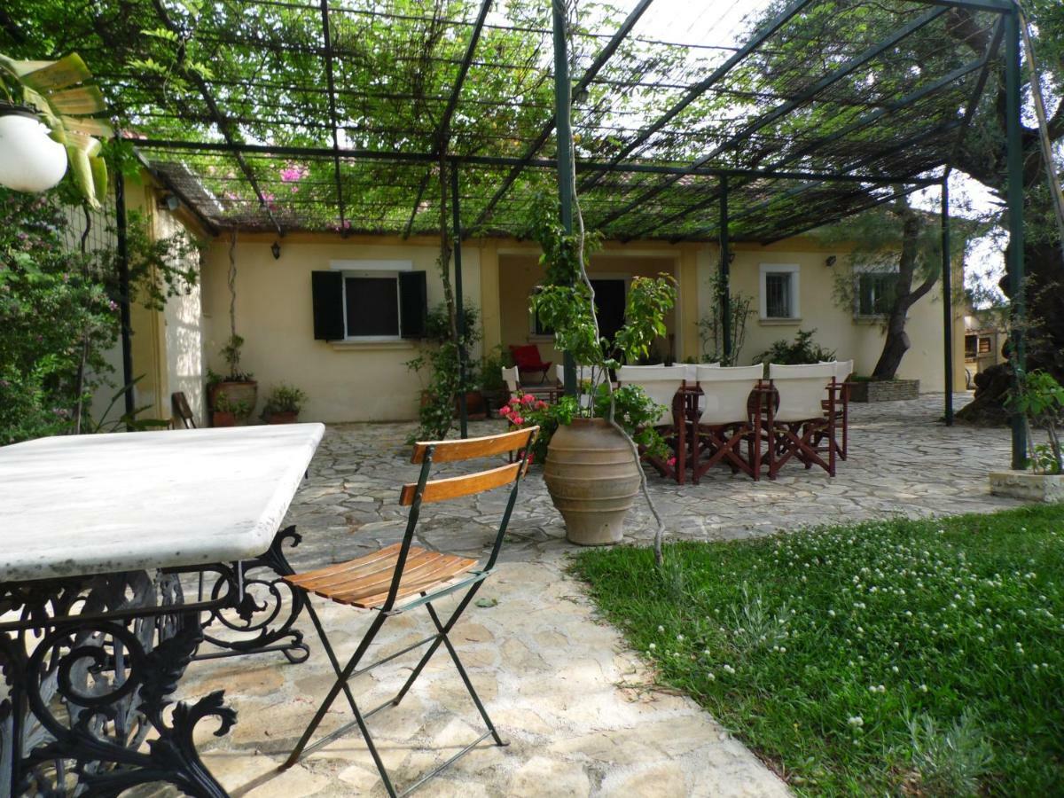 Theni Olive Grove Villa Kato Yerakarion Exterior photo