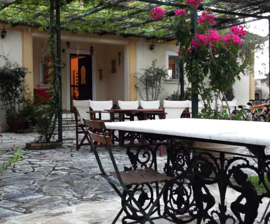 Theni Olive Grove Villa Kato Yerakarion Exterior photo